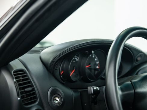 Used 2003 Porsche 911 GT3 RS image 33