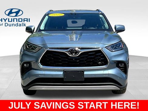 Used 2022 Toyota Highlander Platinum AWD/4WD image 2