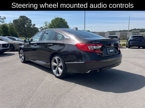 Used 2018 Honda Accord Touring image 7