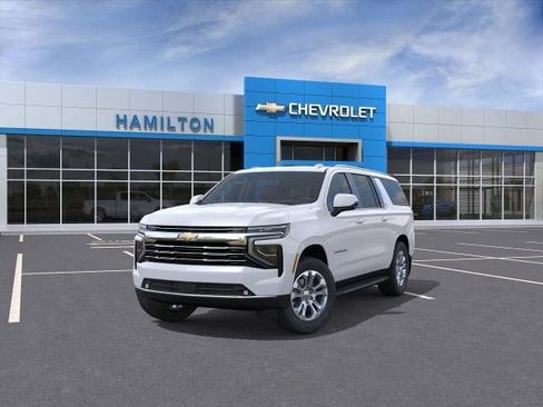 New 2026 Chevrolet Suburban LT image 8