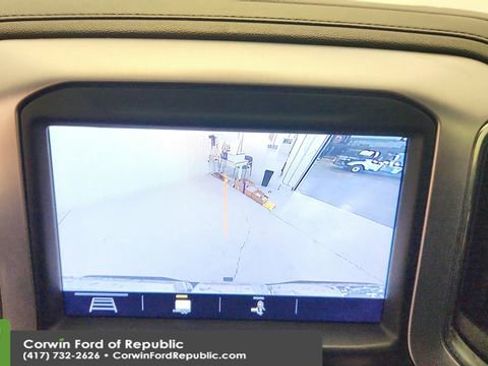 Used 2019 GMC Sierra 1500 SLT w/ SLT Premium Plus Package image 16