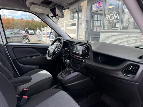 Used 2017 RAM ProMaster City Tradesman w/ Rear Back-up Camera Group FWD image 18