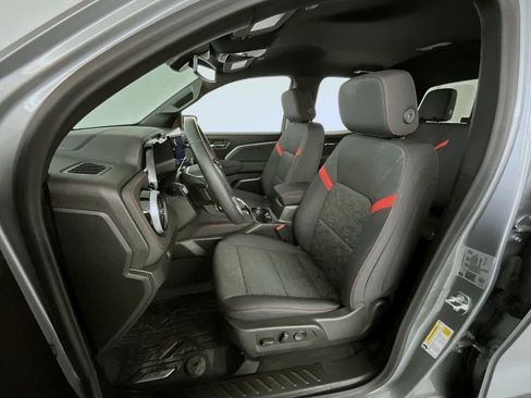 Certified 2024 Chevrolet Colorado Z71 w/ Z71 Convenience Package 2 image 10