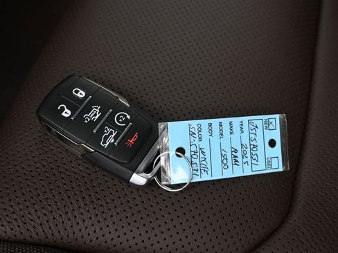 New 2025 RAM 1500 Limited image 17