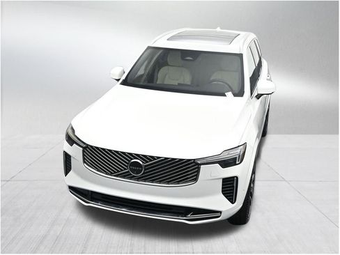 New 2026 Volvo XC90 B6 Plus w/ Protection Package Premier AWD/4WD image 20