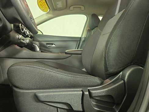 Used 2024 Nissan Sentra SV FWD image 29