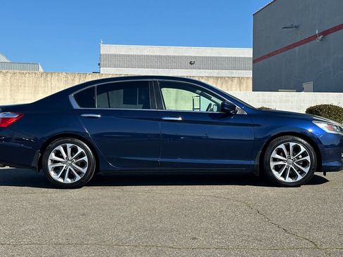 Used 2015 Honda Accord Sport image 6