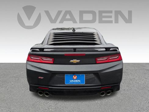 Used 2018 Chevrolet Camaro SS image 24
