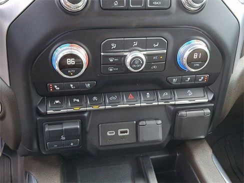 Certified 2022 GMC Sierra 1500 SLT w/ SLT Premium Plus Package image 16