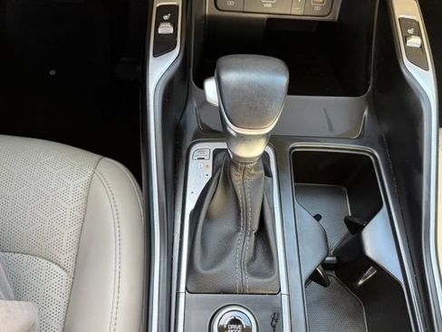 Used 2023 Kia Sorento S w/ Panoramic Sunroof Package FWD image 26