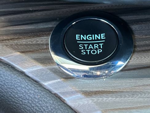 Used 2022 Ford Explorer Limited w/ Class IV Trailer Tow Package image 24