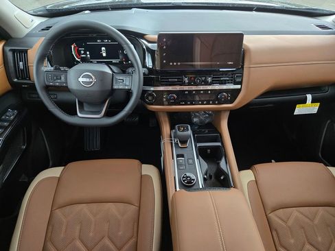 New 2026 Nissan Pathfinder Platinum w/ Cargo Package AWD/4WD image 7