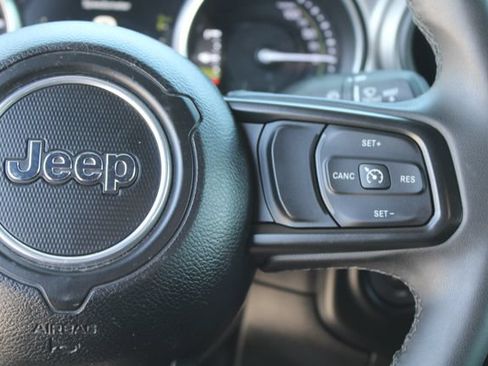 Used 2023 Jeep Wrangler Unlimited AWD/4WD image 22