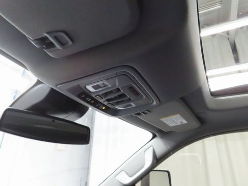 Used 2024 GMC Sierra 3500 Denali image 25