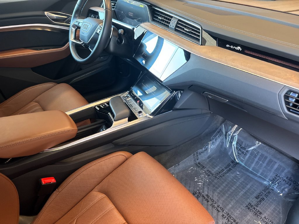 Used 2024 Audi Q8 e-tron Prestige w/ Prestige Package AWD/4WD image 19