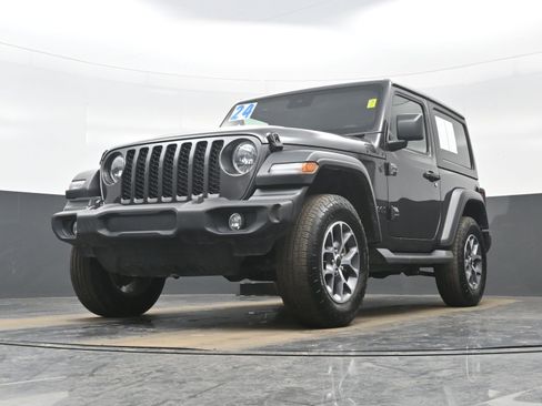 Used 2024 Jeep Wrangler Sport S image 23