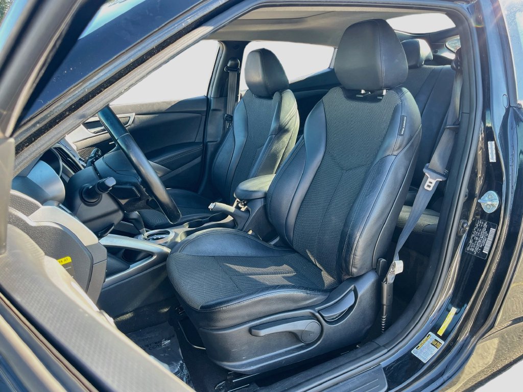 Used 2015 Hyundai Veloster w/ Option Group 03 FWD image 20