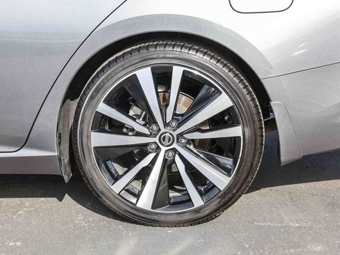 Used 2020 Nissan Altima 2.5 SR w/ Premium Package image 30