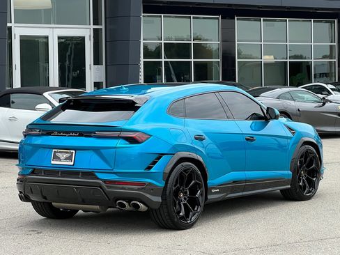Used 2023 Lamborghini Urus Performante AWD/4WD image 11