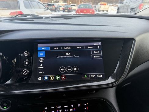 Used 2021 Buick Envision Essence image 13