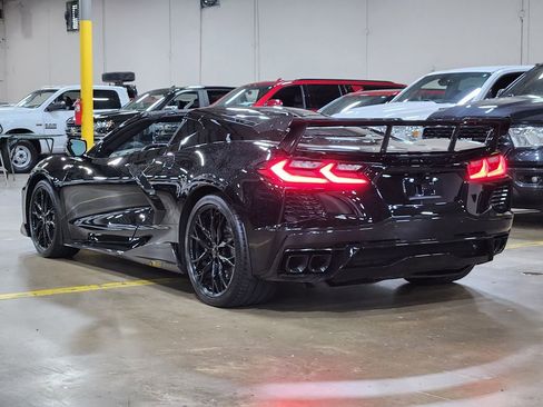 Used 2023 Chevrolet Corvette Stingray Premium Cpe w/ Z51 Performance Package RWD image 11