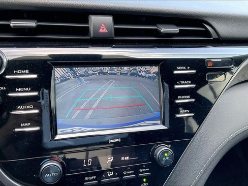 Used 2020 Toyota Camry SE w/ Carpet Mat Package FWD image 25