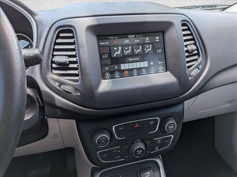 Used 2021 Jeep Compass Latitude w/ Convenience Group FWD image 14