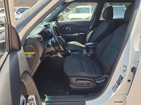 Used 2016 Kia Soul + w/ Soulful Package FWD image 20