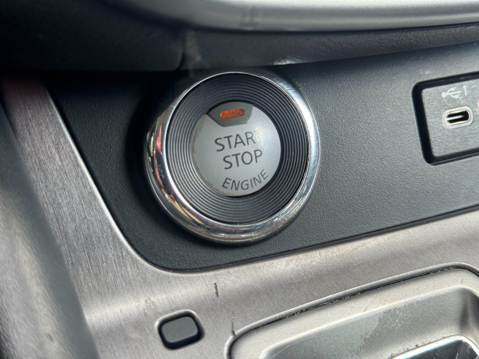 Used 2023 Nissan Murano SV FWD image 21