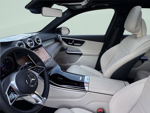Certified 2023 Mercedes-Benz GLC 300 image 31