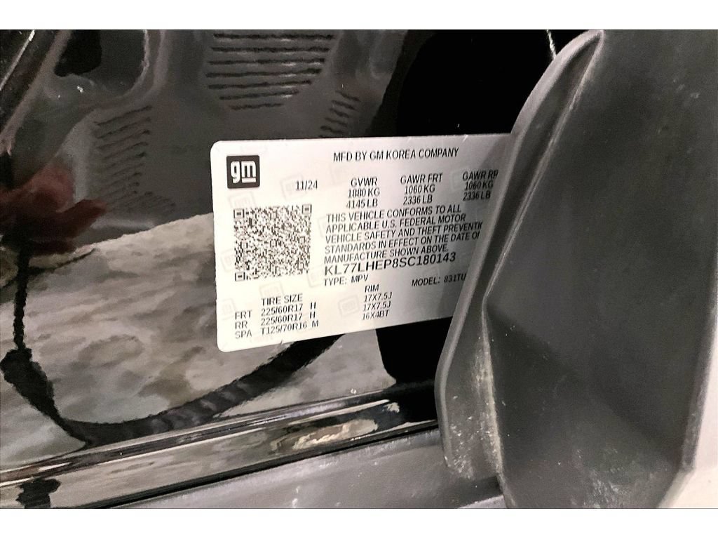 Used 2025 Chevrolet Trax LT FWD image 30