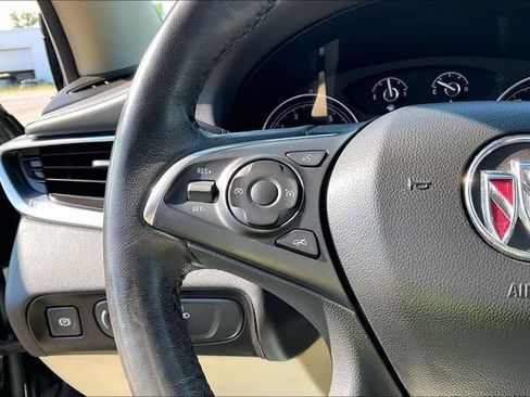 Used 2021 Buick Enclave Essence w/ Sound and Sites Package AWD/4WD image 18