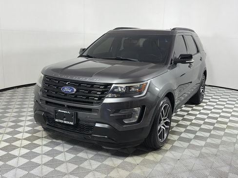Used 2017 Ford Explorer Sport w/ Equipment Group 401A AWD/4WD image 7