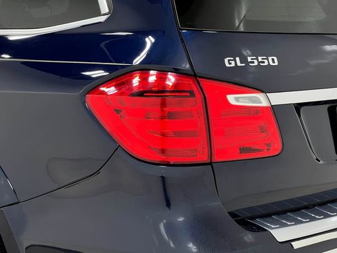 Used 2015 Mercedes-Benz GL 550 4MATIC image 40