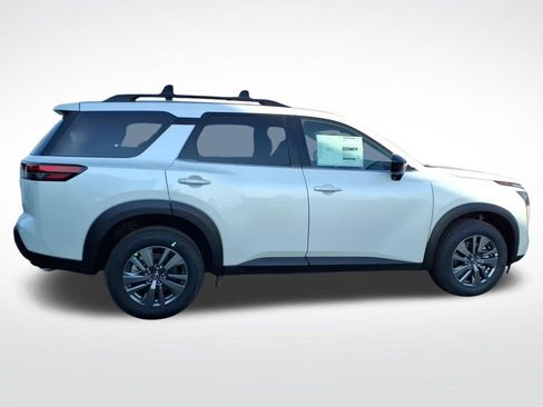 New 2026 Nissan Pathfinder SV image 8