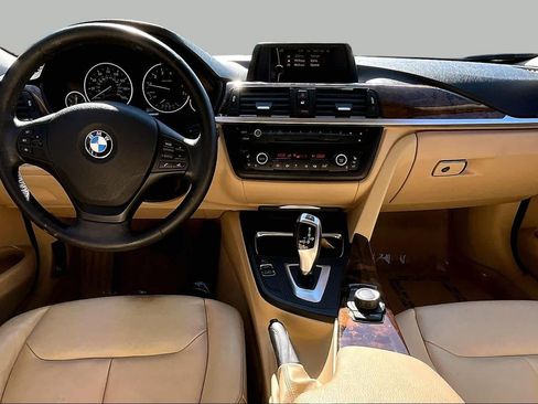 Used 2013 BMW 328i xDrive Sedan AWD/4WD image 16