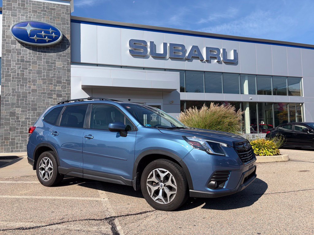 Used 2022 Subaru Forester Premium AWD/4WD image 1