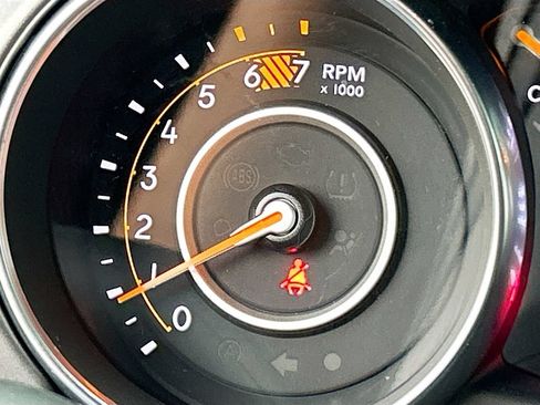 Used 2023 Jeep Wrangler Sport AWD/4WD image 37