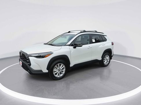 New 2026 Toyota Corolla Cross LE AWD/4WD image 4