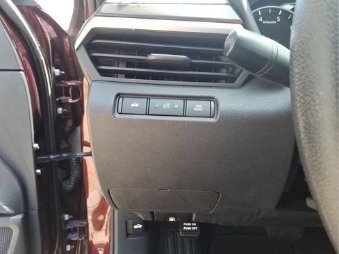 Used 2023 Nissan Altima 2.5 SV FWD image 14