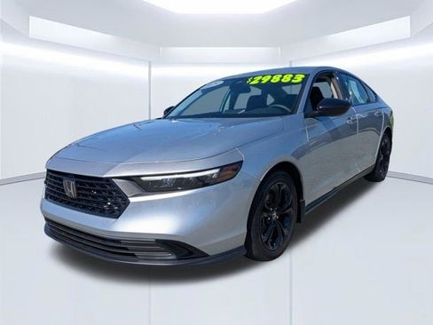 Used 2025 Honda Accord SE image 8