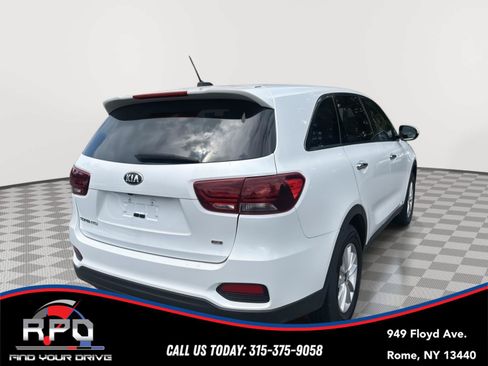 Used 2019 Kia Sorento AWD image 5