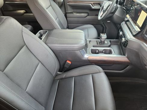 Used 2023 GMC Sierra 1500 SLT RWD image 14