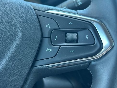 Used 2026 Chevrolet Trax ACTIV w/ Sunroof Package FWD image 34
