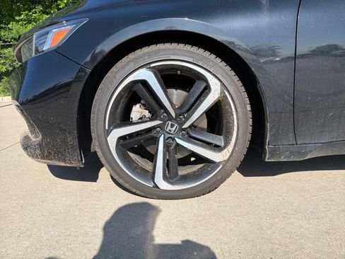 Used 2021 Honda Accord Sport image 9