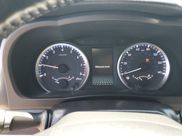 Used 2017 Toyota Highlander Plus AWD/4WD image 16