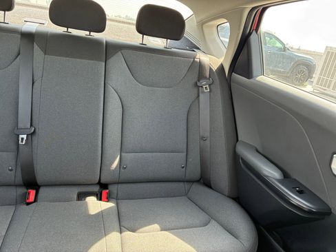 Used 2025 Kia K4 LXS image 36