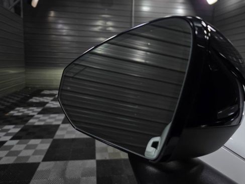 Used 2025 Volvo EX30 Plus image 27