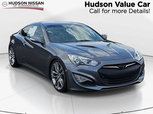 Used 2016 Hyundai Genesis Coupe 3.8 RWD image 1