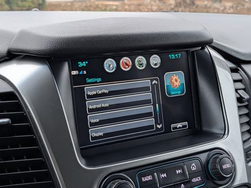 Used 2020 Chevrolet Suburban LT w/ Luxury Package image 19